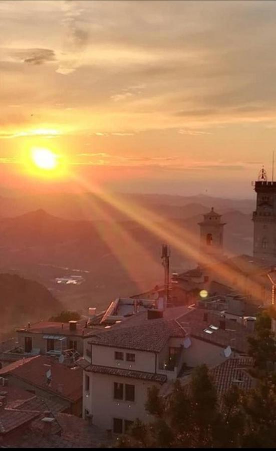 Hotel La Rocca San Marino Exterior foto