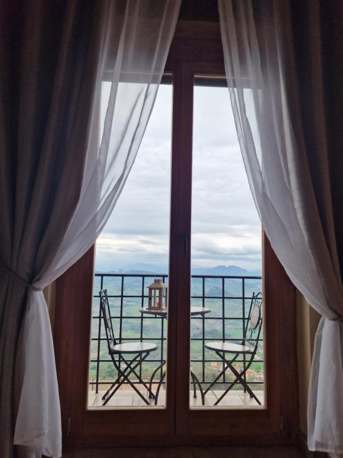 Hotel La Rocca San Marino Exterior foto